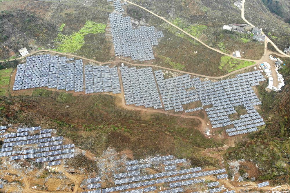 大唐貴州長田80兆瓦農光互補光伏電站并網發電