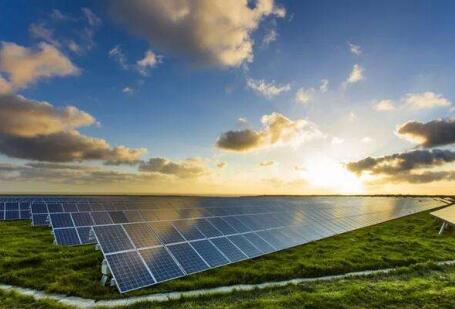 “新基建”釋放動能,光伏發電新一輪擴產潮起