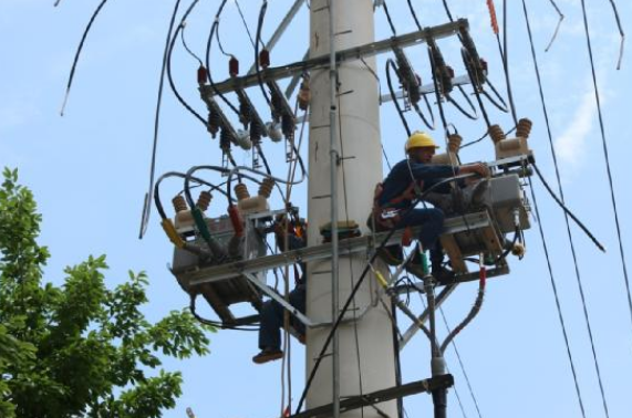 國網湖南寧遠供電公司全面檢修線路備戰迎峰度夏