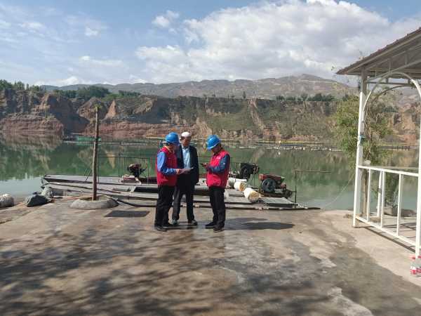 國網青?；】h供電公司農網升級為養殖戶開啟致富新路子