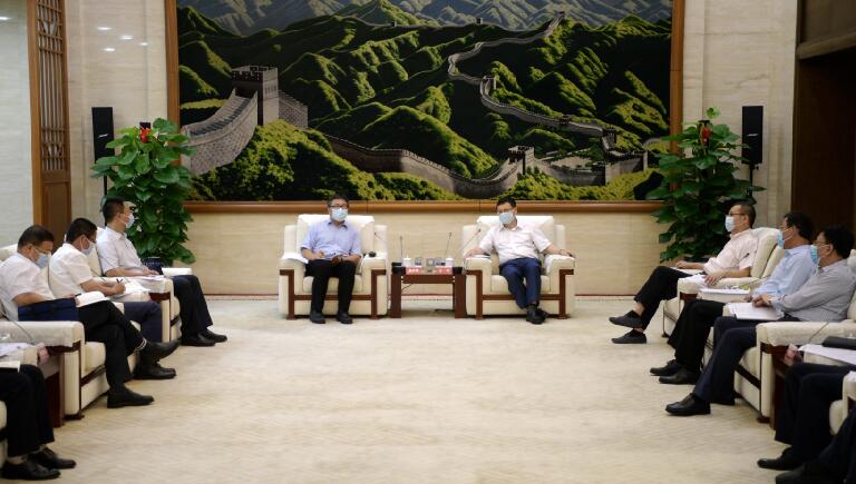 寇偉會見哈電集團黨委副書記、總經(jīng)理吳偉章