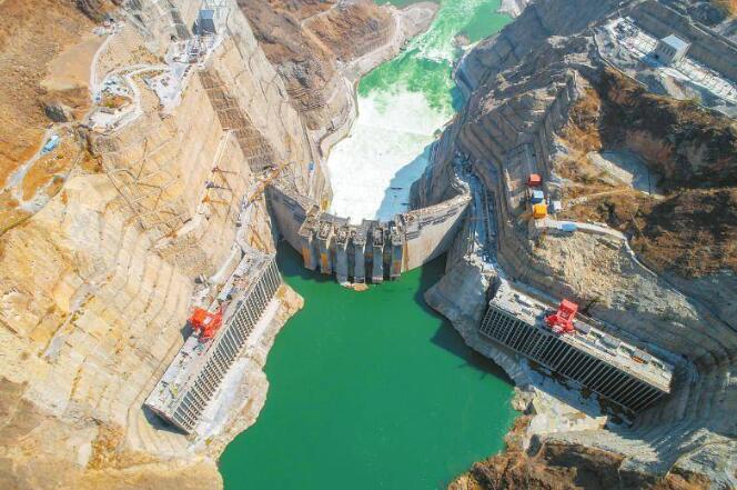 烏東德水電站首批投產的4臺機組正式持證運營