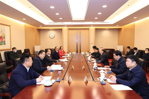 國家電網公司總經理、黨組副書記辛保安與西安交通大學黨委書記盧建軍會談