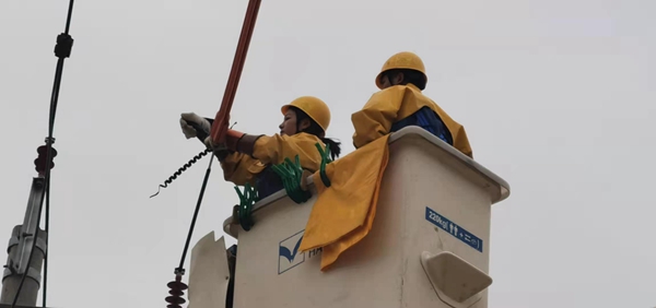 我愿做一名“高空舞者”，為你堅守那一抹涼