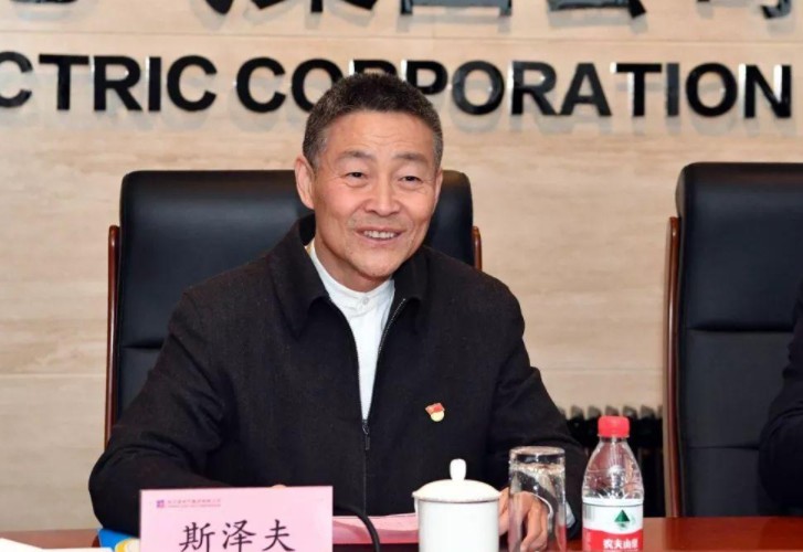 發(fā)展新能源要與電力安全統(tǒng)籌兼顧——訪全國政協(xié)常委，哈爾濱電氣集團(tuán)有限公司黨委書記、董事長斯?jié)煞? /></a></div>
				<div   id=