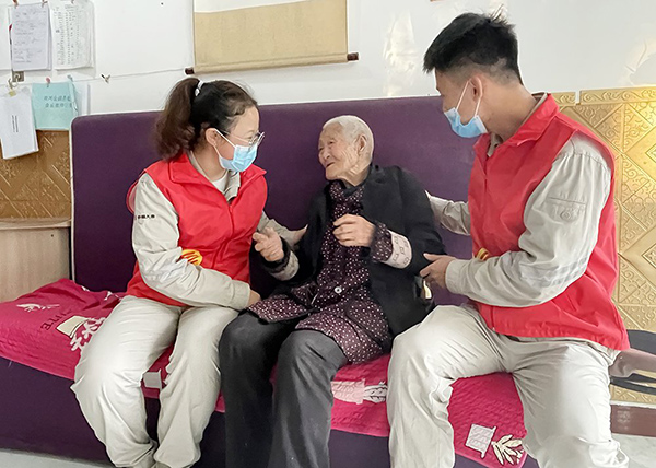 大唐臨汾熱電公司開展“人間重晚情，愛助夕陽紅”志愿服務活動