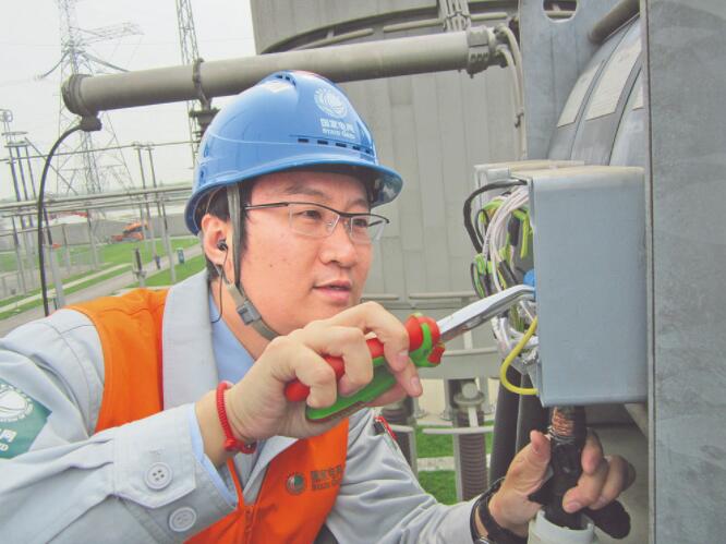 桂傳林:潛心攻關(guān)二次運(yùn)檢專業(yè)難題