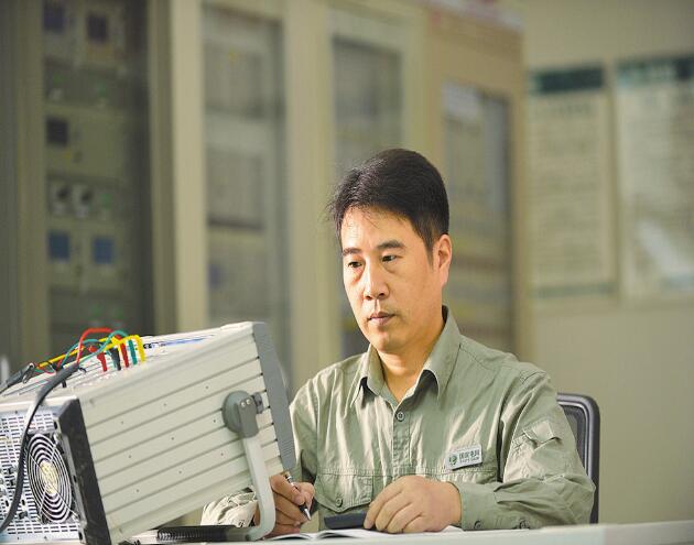 皮志勇:繼電保護(hù)技術(shù)創(chuàng)新的帶頭人