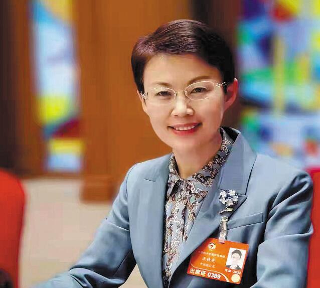 【兩會】全國政協委員王桂英:以優質供電服務推動居住社區 新能源汽車充電設施建設