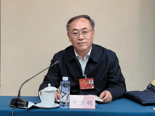 【兩會】國網(wǎng)電動汽車服務(wù)有限公司董事長、黨委書記全生明:加快構(gòu)建交通能源融合發(fā)展體系 促進車與電網(wǎng)協(xié)同互動