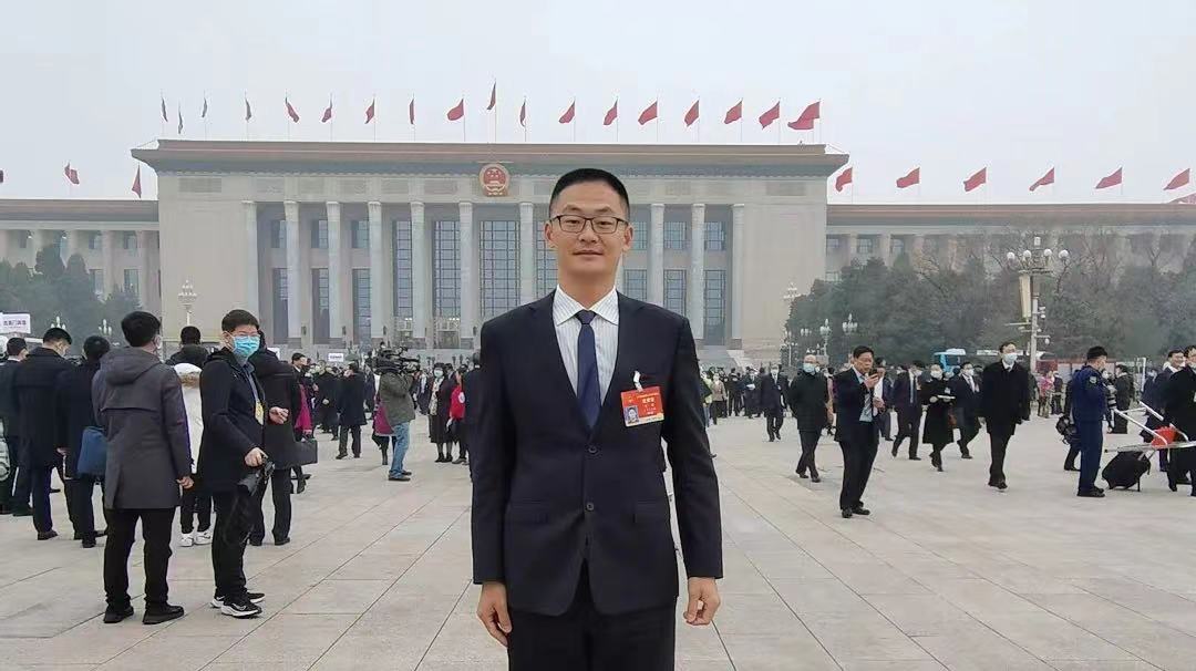 丁明：以數(shù)字化、智能化提升綠色化、低碳化