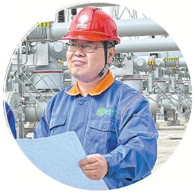 國(guó)網(wǎng)工匠張靈利:變電安裝挑重?fù)?dān) 創(chuàng)新突破攀高峰