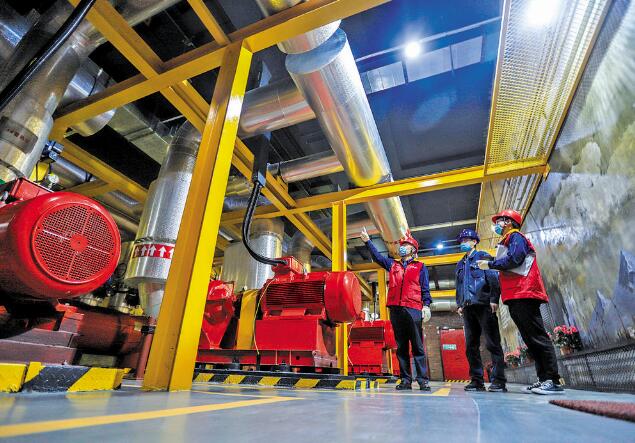 國(guó)網(wǎng)新疆電力天山雪蓮(烏魯木齊)共產(chǎn)黨員服務(wù)隊(duì)“一企一策” 精細(xì)化服務(wù)企業(yè)客戶(hù)