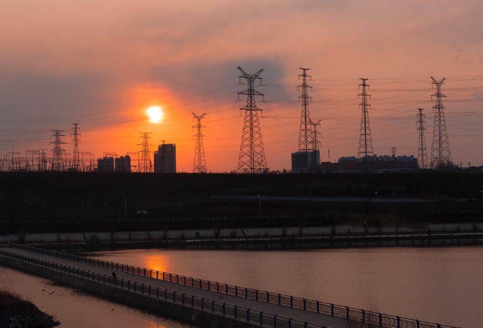 服務高鐵“大動脈”,書寫電力新答卷