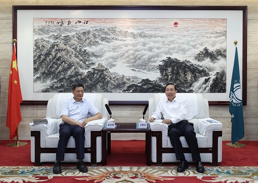 國家電網有限公司董事長、黨組書記辛保安與東方電氣集團董事長俞培根會談