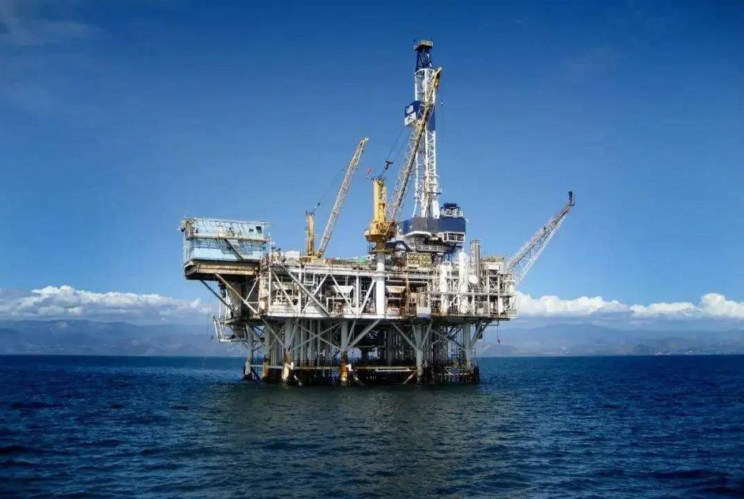 中國最大規模海上岸電項目完成電力動力平臺海上安裝