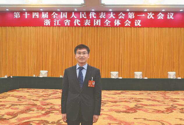 加快能源技術創新 推動成果轉化應用——訪全國人大代表、中國科學院寧波材料技術與工程研究所副所長(主持工作)王立平