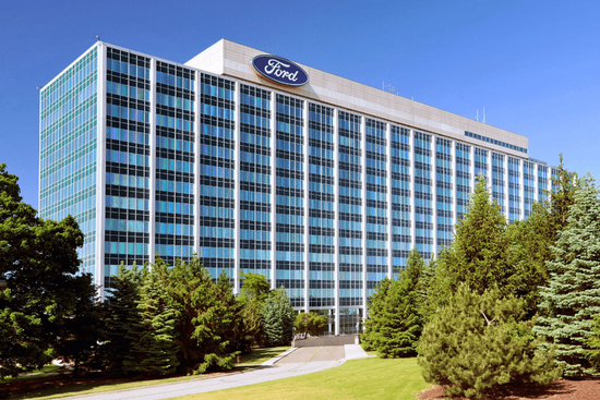 從未破產過的福特汽車,困在新能源時代