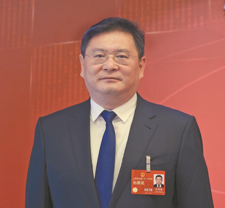 【兩會(huì)好聲音】全國(guó)人大代表 魯海威:科學(xué)規(guī)劃建設(shè)大型清潔能源基地