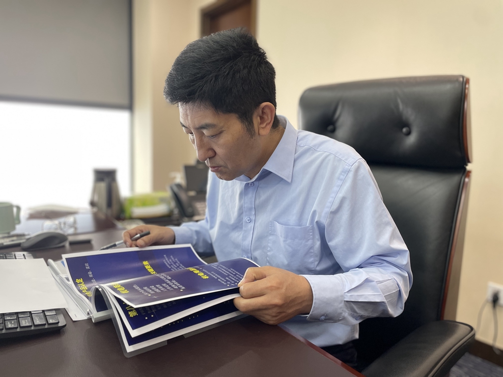 【兩會好聲音】全國人大代表閻洪濤：更好地保障海洋油氣資源勘探開發 推動傳統油氣與新能源融合發展