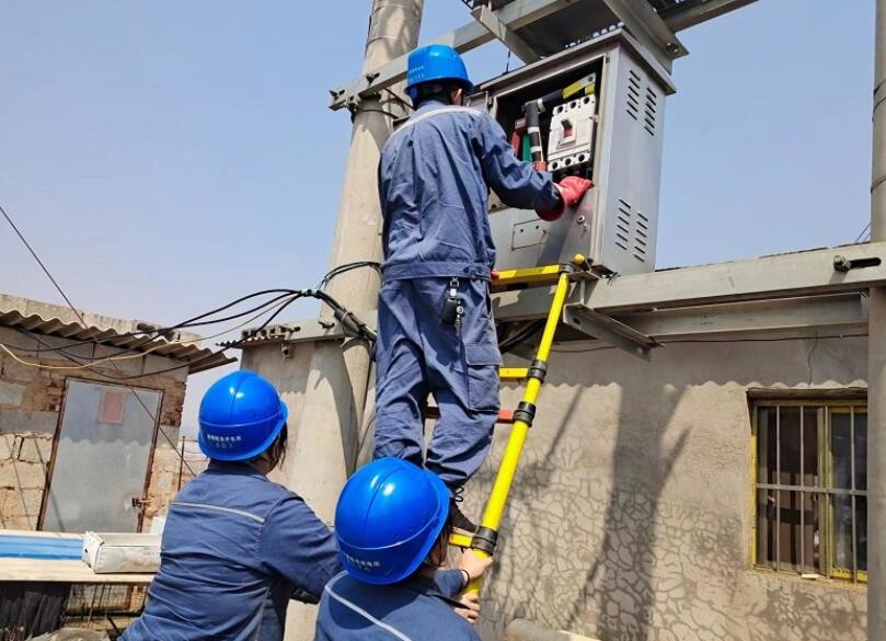 云南陸良供電局:抗旱保電 服務民生