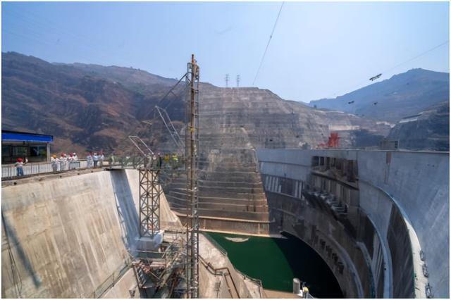 36.74米!白鶴灘水電站再創大壩巖芯世界新紀錄