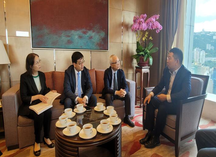 華潤電力董事局主席史寶峰主席會見香港環境及生態局局長謝展寰