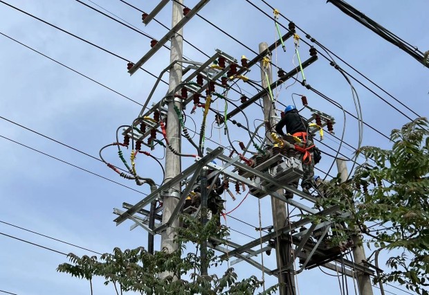 六五四供電公司奮戰8小時，順利完成新線路投運
