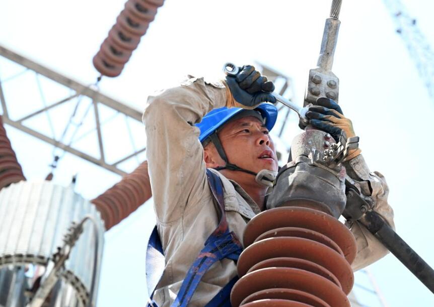 天津電網:戰高溫 保供電