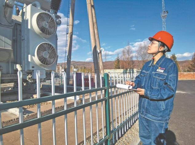 汪瑞娜： 在電網運維一線攻堅克難