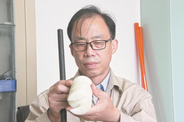 帶電作業班有個“發明家”——記全國五一勞動獎章獲得者陳繼祥