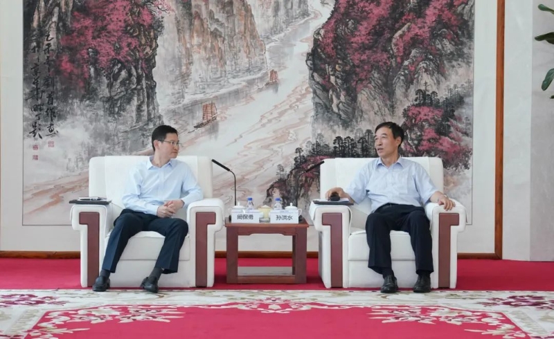 中國(guó)能建黨委副書(shū)記、總經(jīng)理孫洪水與郴州市委副書(shū)記、市長(zhǎng)闞保勇會(huì)談