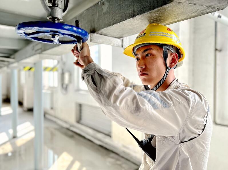 大唐環境特許經營分公司問診設備鏖戰“秋老虎”