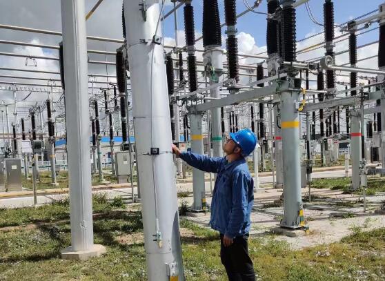 錫林郭勒超高壓運行監(jiān)控處:精益化作業(yè) 光纜切改見真章
