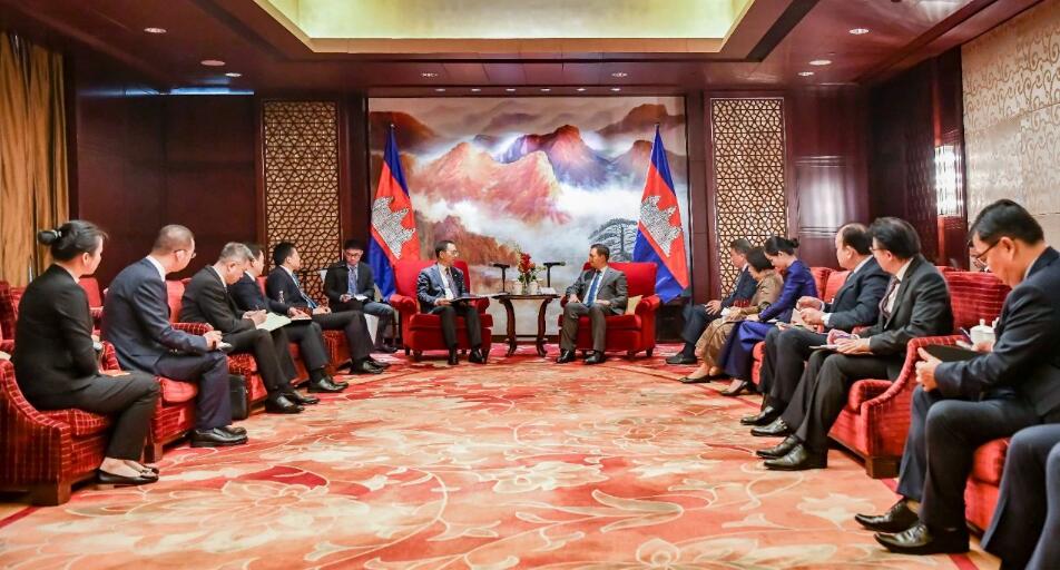 大唐集團(tuán)黨組書記、董事長鄒磊拜會柬埔寨首相洪瑪奈