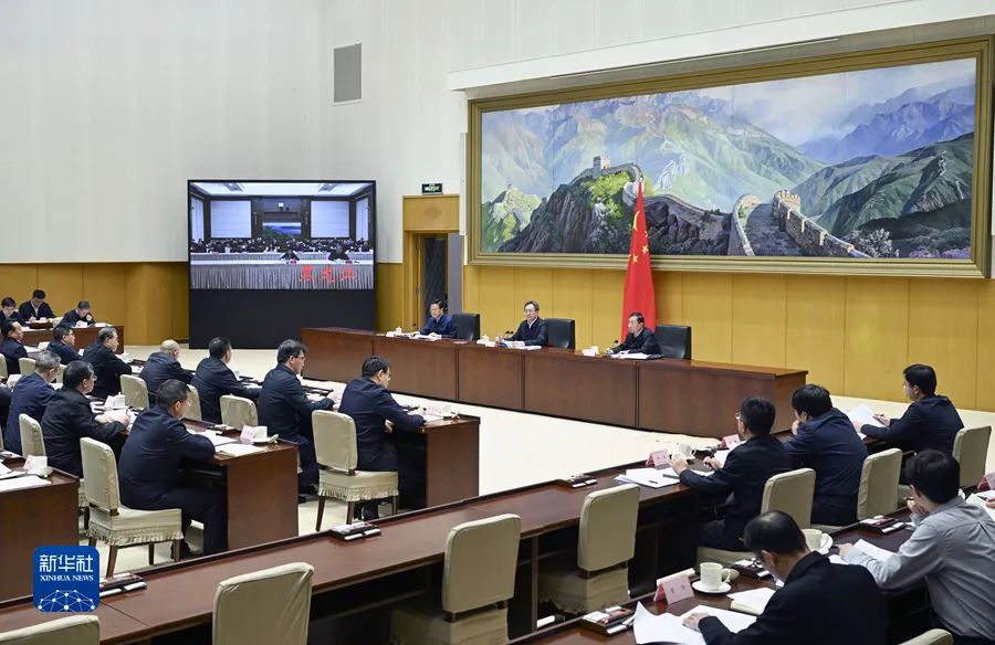 丁薛祥:穩住能源保供基本盤 嚴格抓好能源中長期合同簽約履約