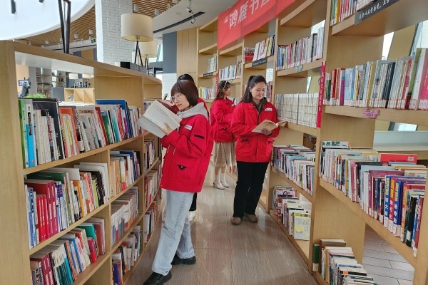 烏海供電公司聯合黨支部:開展“中華民族一家親,同心共筑中國夢”全民閱讀活動