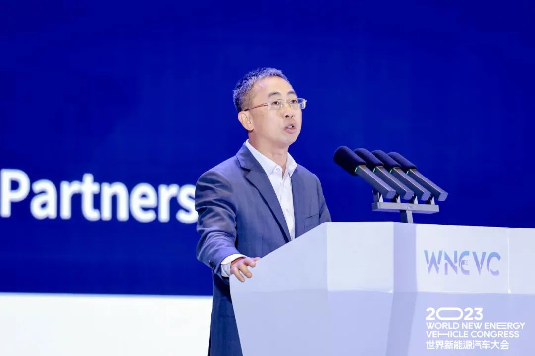 華為侯金龍:推動(dòng)新能源汽車(chē)與充電基礎(chǔ)設(shè)施高質(zhì)量協(xié)同發(fā)展