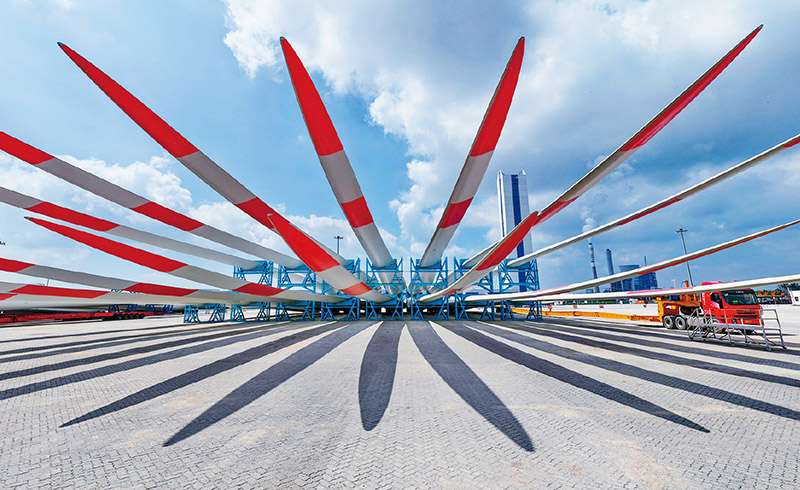 工信部:聚焦光伏、新能源汽車等產業鏈鍛造一批“殺手锏”技術