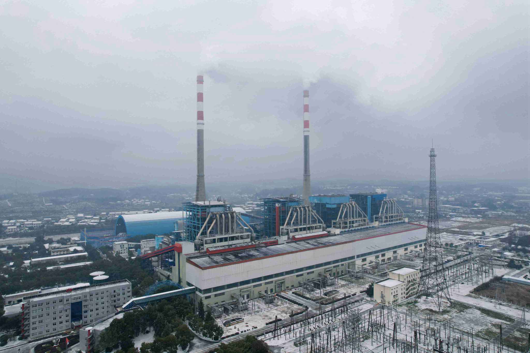 戰寒潮 保供電!這里的風雪中涌現出奮進的石電藍