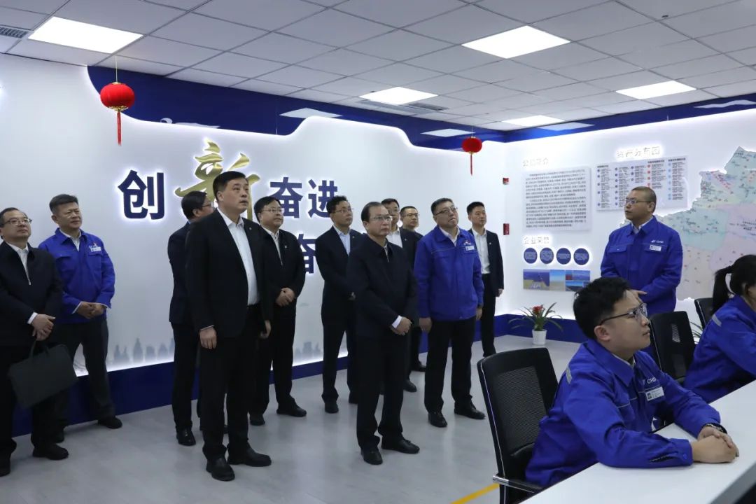 江毅出席新疆2024年一季度全區重大項目調度會并赴新疆區域調研