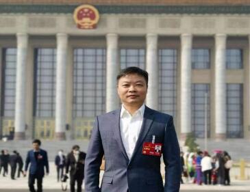 【兩會好聲音】全國人大代表、小鵬汽車董事長何小鵬:探索限定場景無人駕駛法規,助力車網融合和低空經濟騰飛