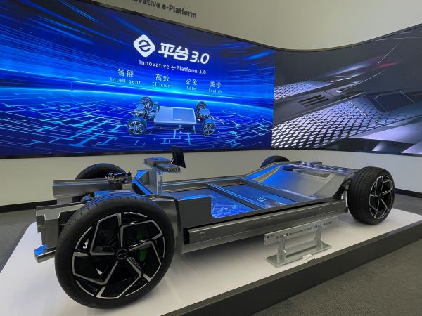 “新能源汽車第一城”再易主,深圳大幅超車,還有這些城市在踩油門