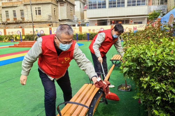 國(guó)能(泉州)熱電有限公司學(xué)雷鋒樹(shù)新風(fēng)情暖敬老院