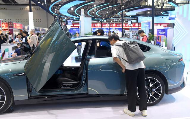 新能源車智能化提速 產業鏈企業摩拳擦掌