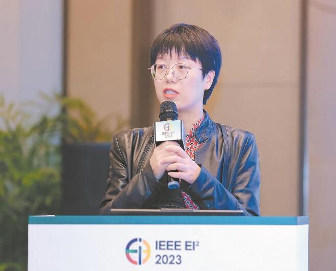 【國網楷模】黃越輝:讓新能源電力“可監測、可預測、可調度、可評估”