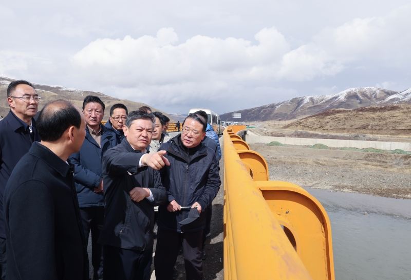 生態環境部部長黃潤秋赴青海省調研生態環境保護工作