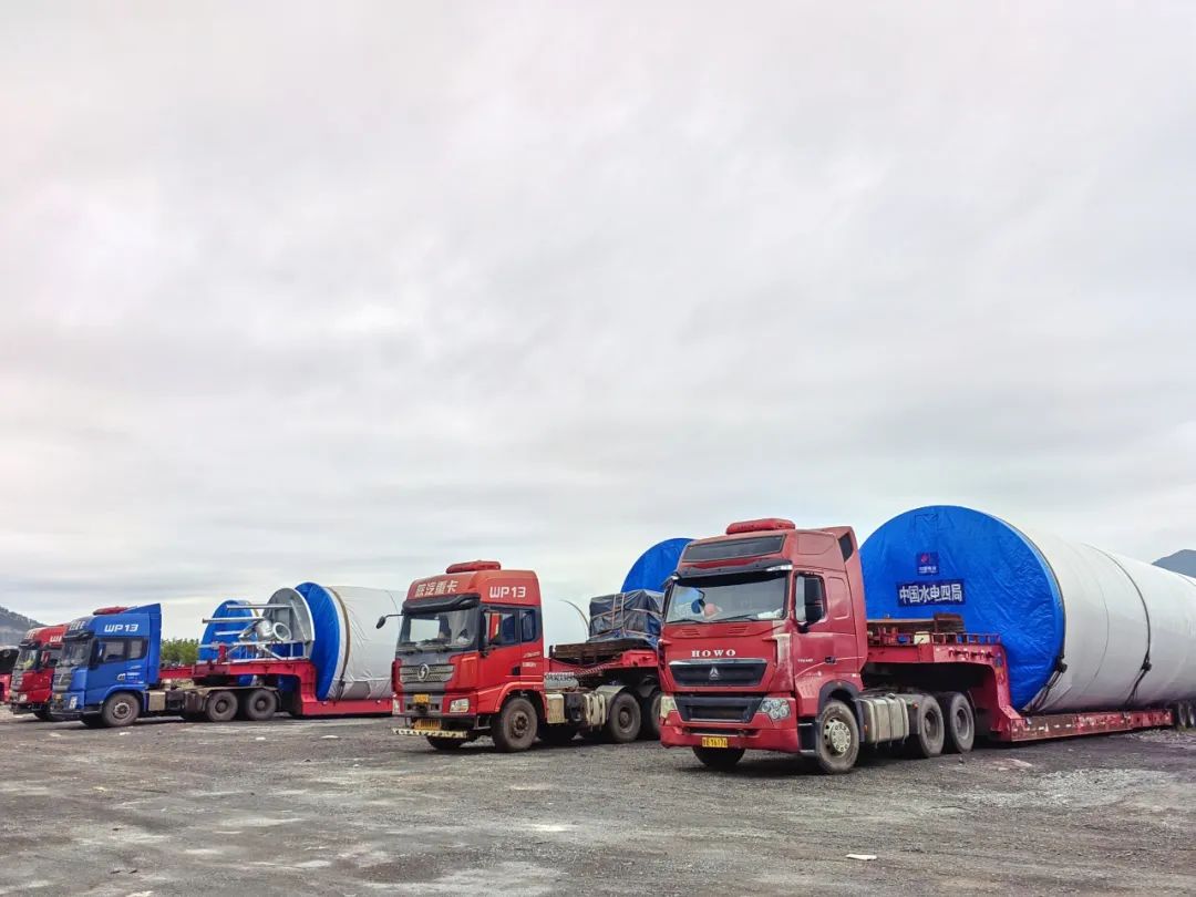 華能昭覺龍恩二期風電項目首套塔筒順利發貨