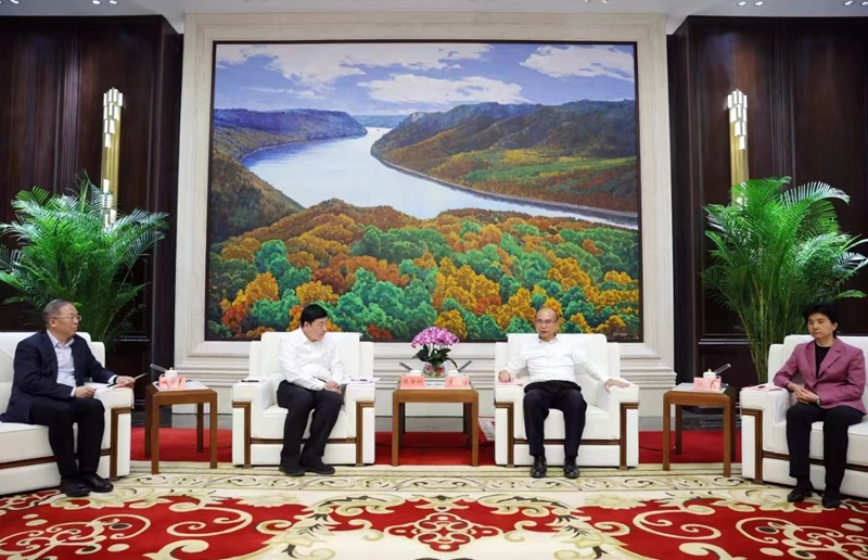 黑龍江省委書記許勤、省委副書記梁惠玲會見國家電網董事長張智剛一行