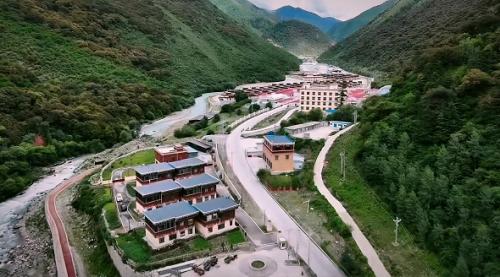 培育壯大清潔能源產業,推動白玉綠色低碳高質量發展